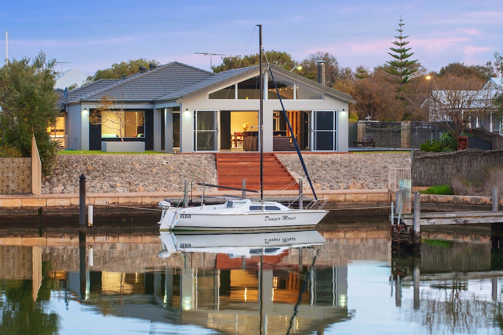 Geographe House — 4-Star Luxury Hotel in Geographe, Australia