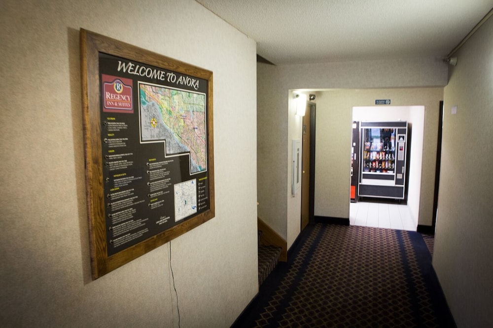 Regency Inn and Suites Anoka - photo 18