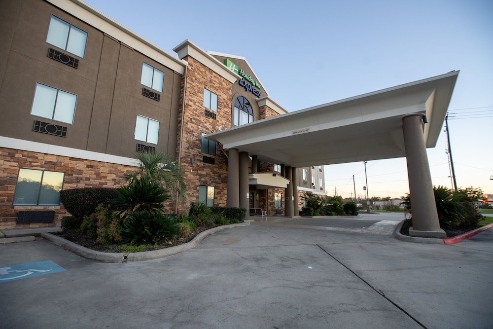 Holiday Inn Express Cleveland by IHG - photo 74
