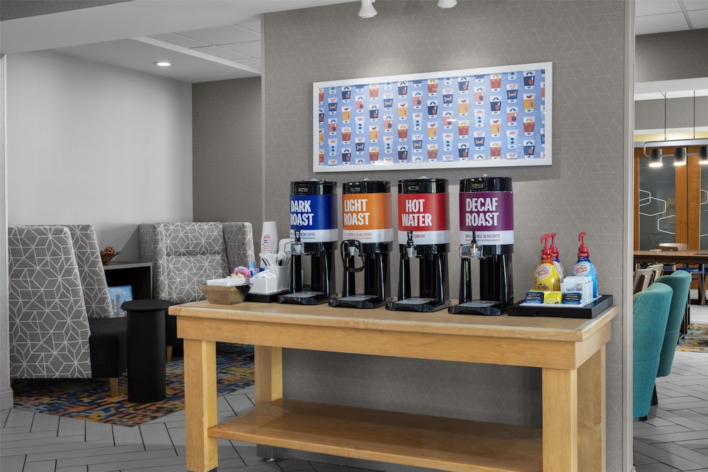 Hampton Inn Lexington Medical Center - photo 38