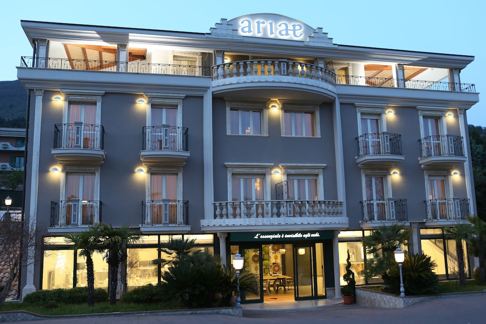 Ariae Dependance Alihotels — 4-Star Luxury Hotel in San Giovanni Rotondo, Italy
