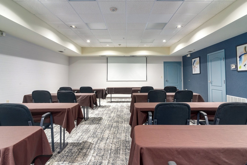 Staybridge Suites Longview by IHG - photo 97