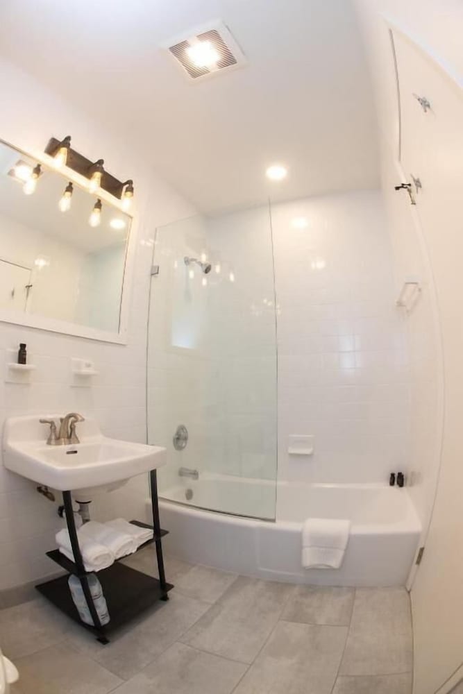 The Surfside Hotel - photo 28