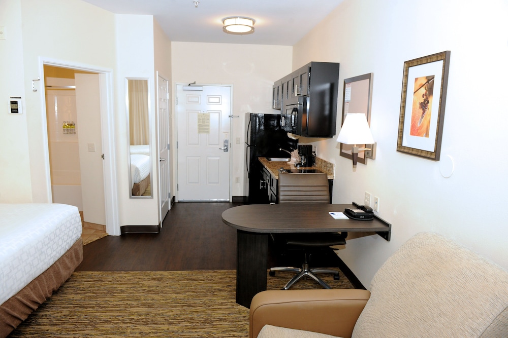 Candlewood Suites Santa Maria by IHG - photo 12