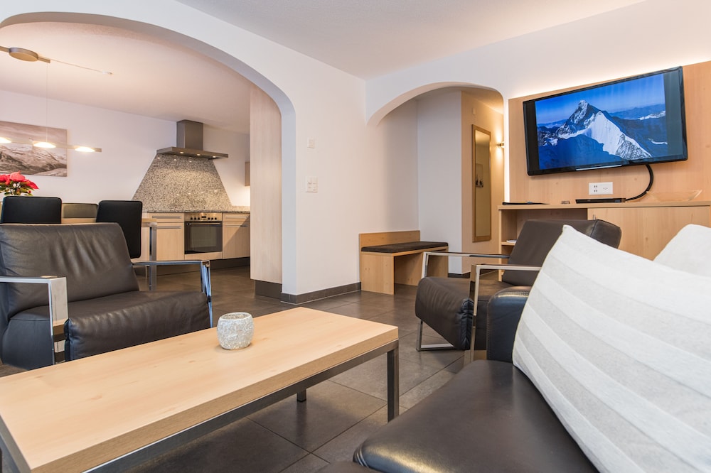 Ferienhaus Matterhorngruss — 4-Star Luxury Hotel in Zermatt, Switzerland