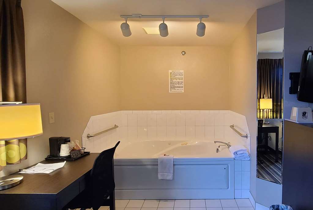 Super 8 by Wyndham Brookings - photo 17