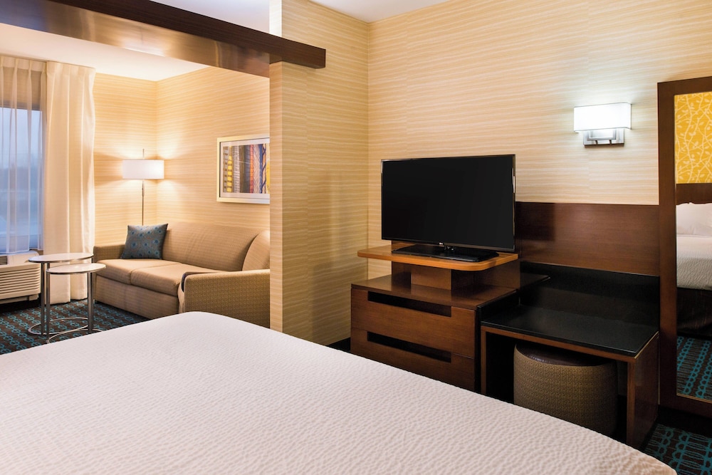 Fairfield Inn & Suites Utica - photo 13