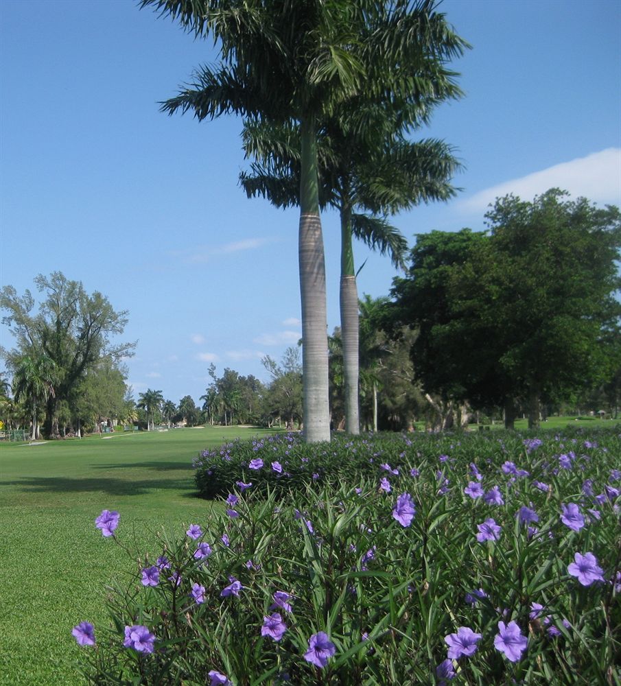 Hollywood Beach Golf Resort - photo 12
