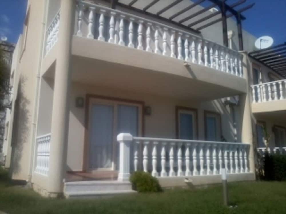 Turquoise Homes Residence 4894841 — Bogazici