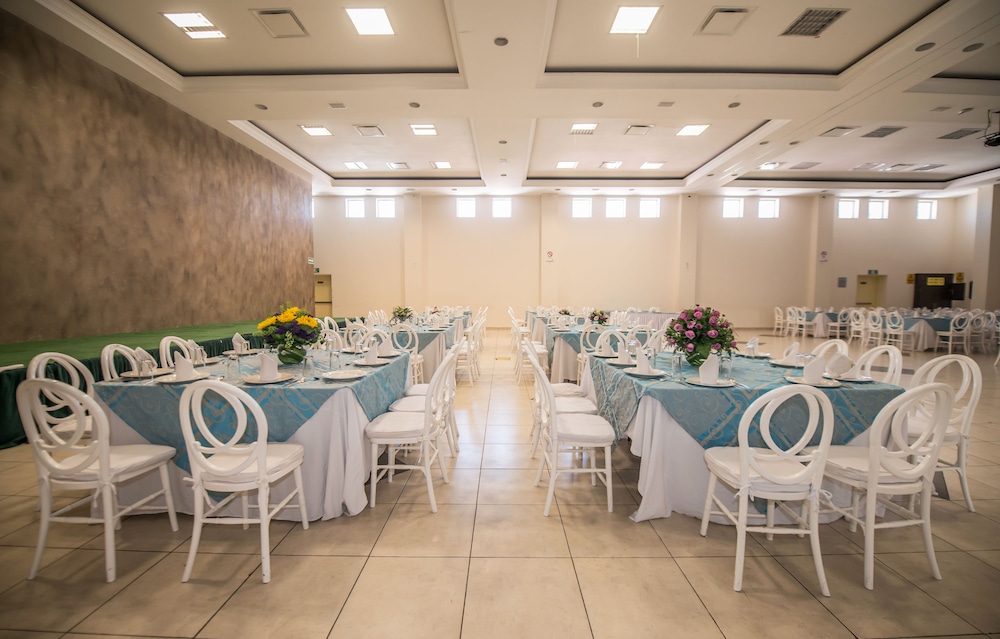 Indoor wedding
