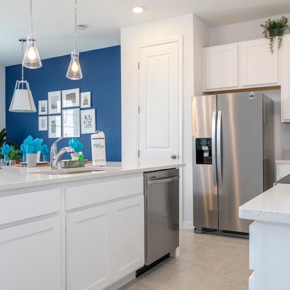 Gorgeous 3Bd Close to Disney at Festival Resort 661 - photo 8