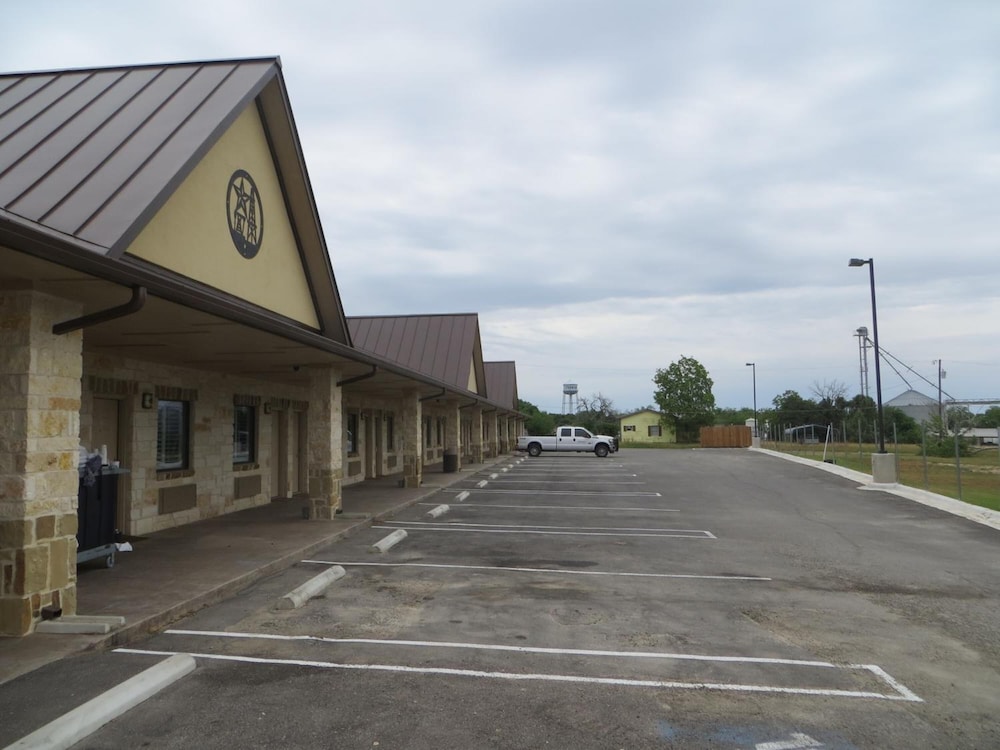 Black Gold Inn - photo 47