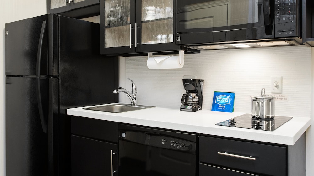 Candlewood Suites Grove City Outlet Center by IHG - photo 9