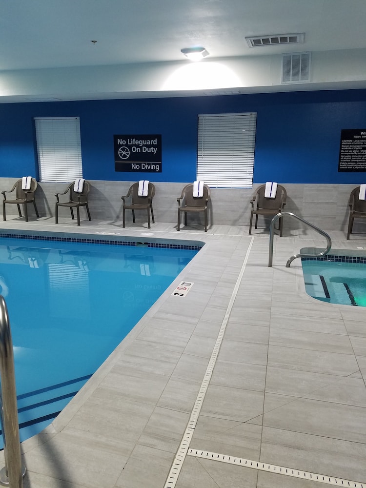 Hampton Inn Kansas City Blue Springs - photo 28