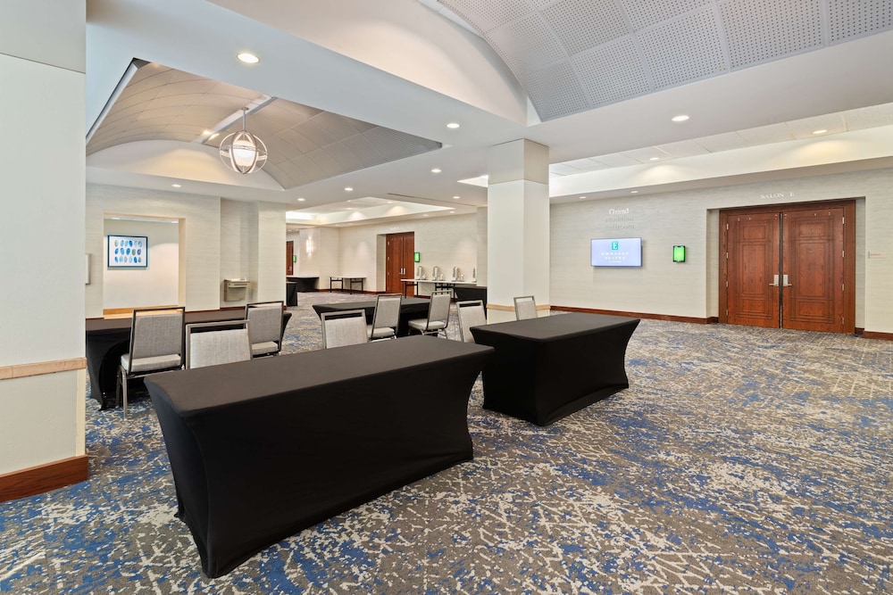 Embassy Suites by Hilton Tampa USF Near Busch Gardens - photo 42