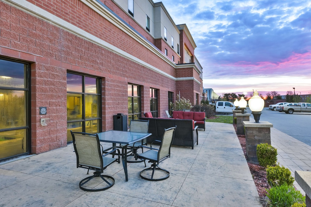 Hampton Inn Detroit Southgate - photo 45