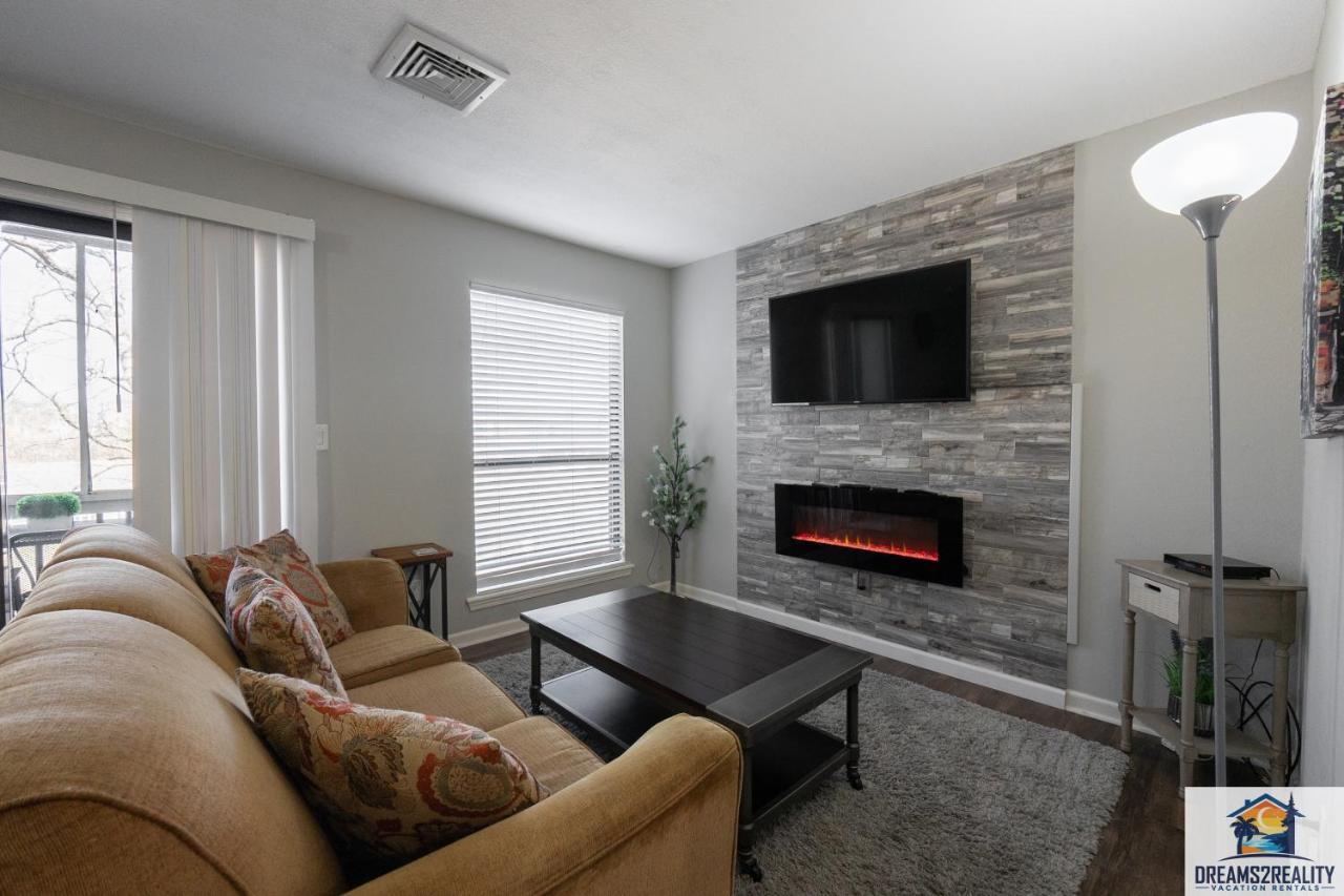 1Br Walk In Condo 2 Pools Free Tickets Included Pr40 10 — 4-Star Luxury Hotel in Branson, United States