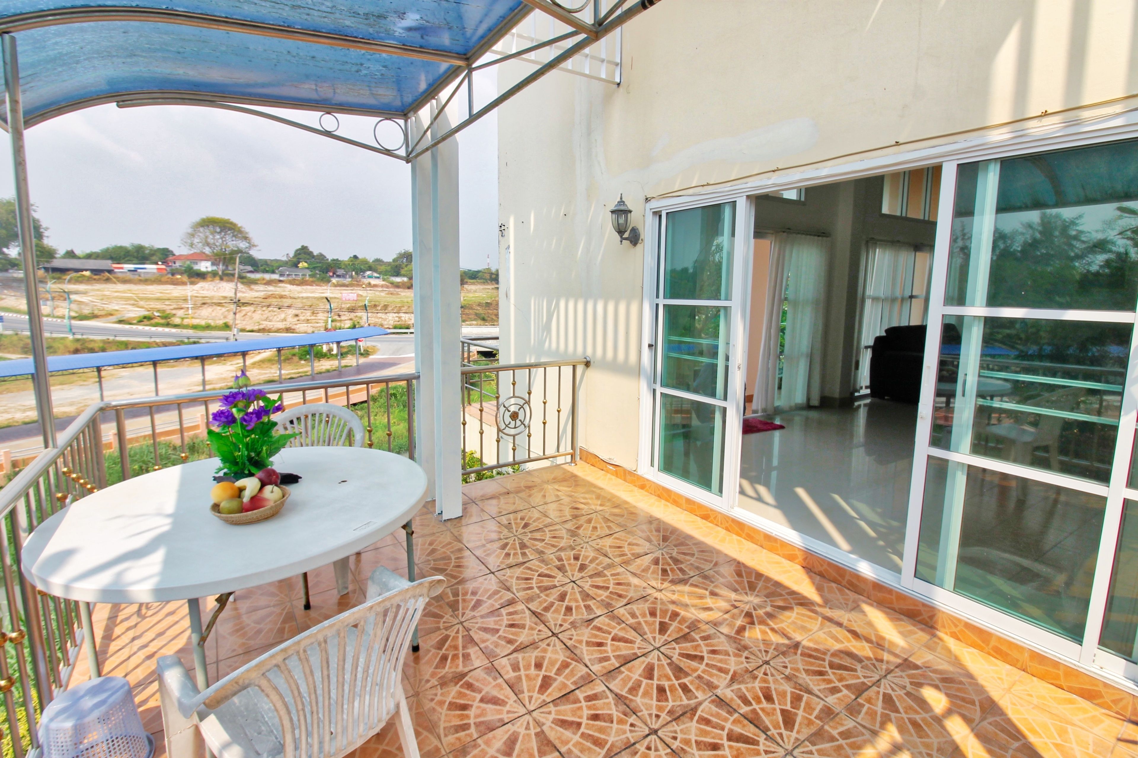 Cliff & Beach Villa Phayun — 4-Star Luxury Hotel in Ban Chang, Thailand