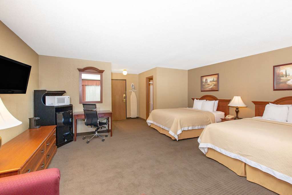 Days Inn by Wyndham Salina I 70 - photo 18