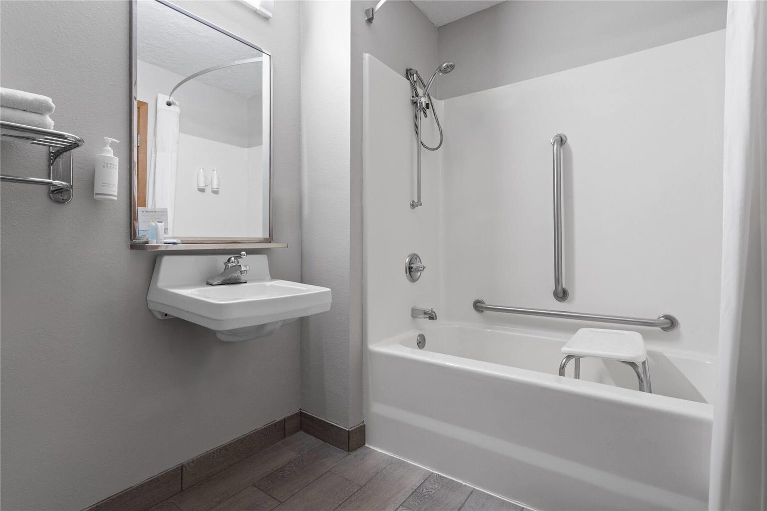 Days Inn by Wyndham Austin - photo 31
