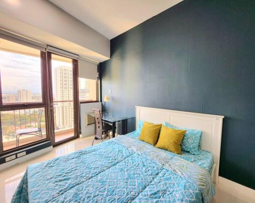 Cosy Studio With Balcony Near Greenbelt — Manila