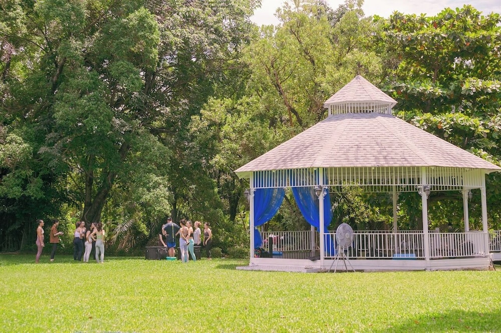 Sheva Om in Pak Kret, Thailand