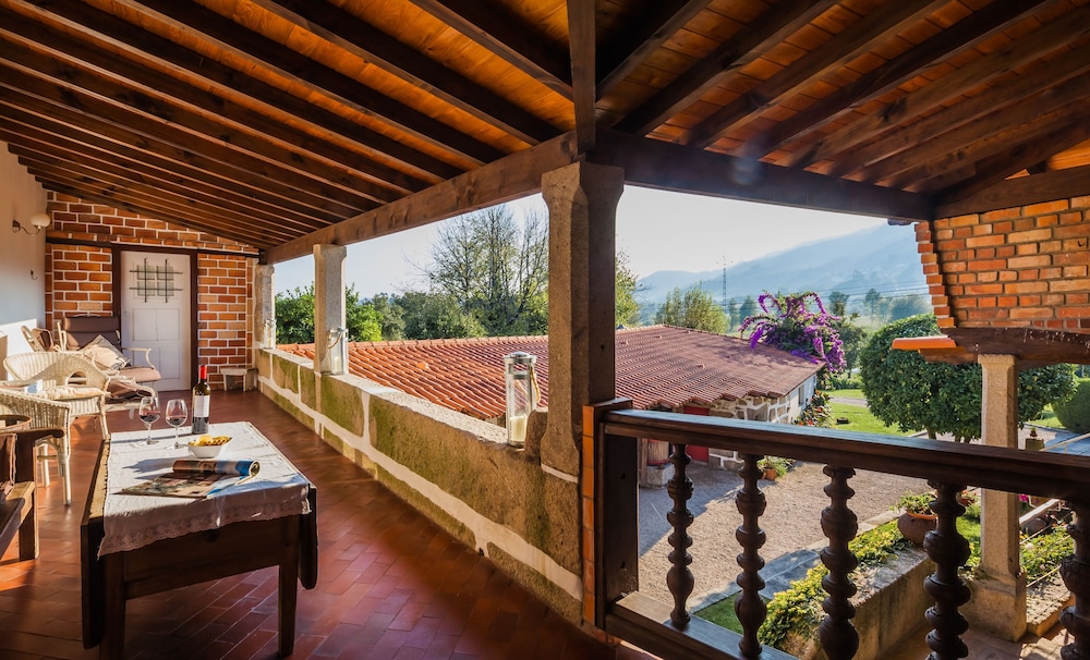 Quinta da Cancela — 4-Star Luxury Hotel in Guimaraes, Portugal