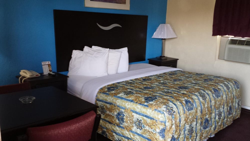 American Inn Sedalia - photo 15