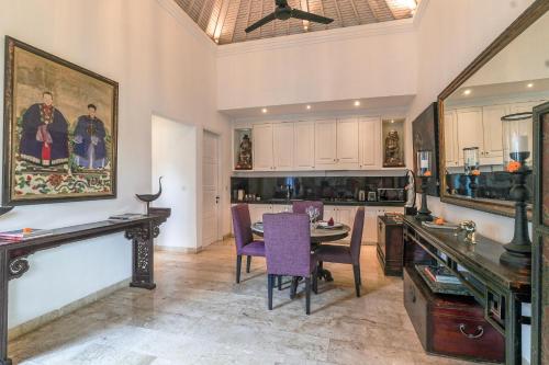Mosan House Unique Art Filled Gem in Perfect Location a Short Walk From the Beach Or Seminyak Square Including AC Office for Remote Working — 4-Star Luxury Hotel in Seminyak, Indonesia