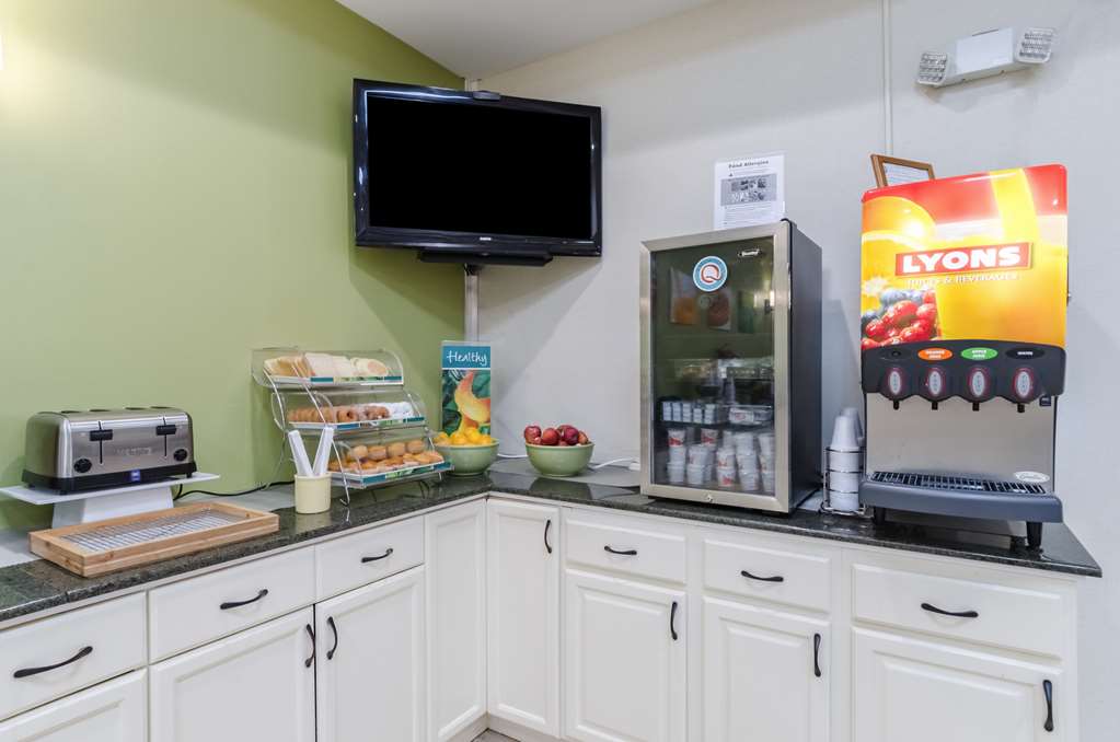 Quality Inn West Springfield - photo 43