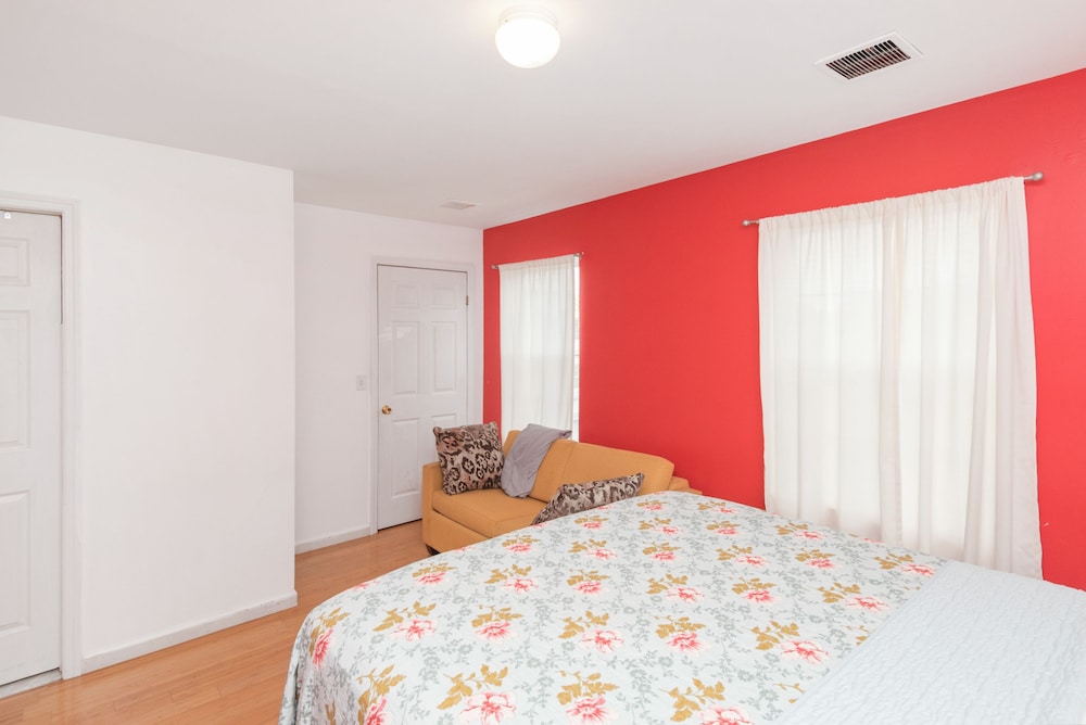 Racpanos Modern Stay on Union Street - photo 11