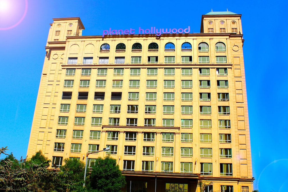 Planet Hollywood in Thane, India