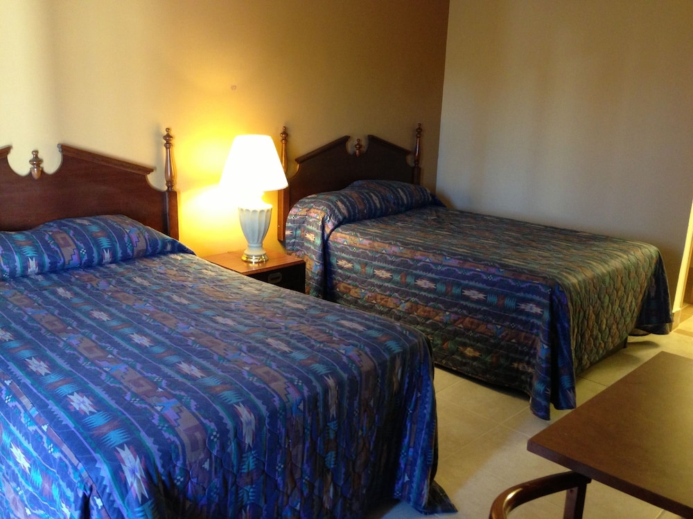 Cloud 9 Inn - photo 3