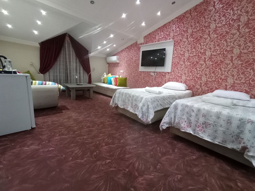 Ceren Otel — Sapanca — photo 4
