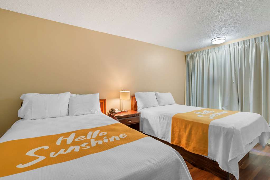 Rodeway Inn Colonial Heights I 95 - photo 17