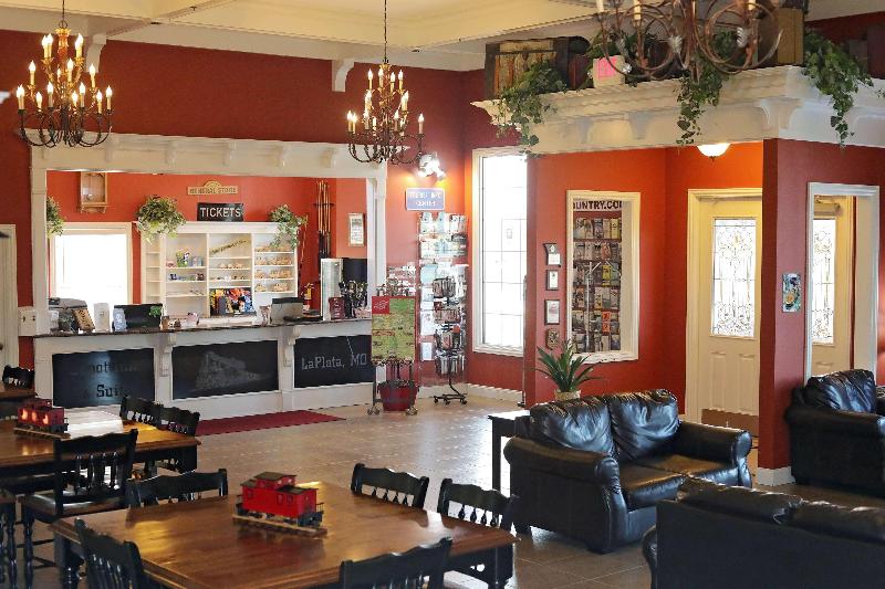 Depot Inn and Suites - photo 9