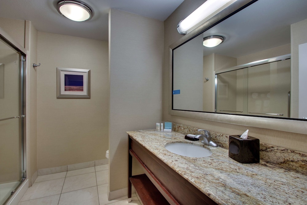 Hampton Inn Vernon - photo 20