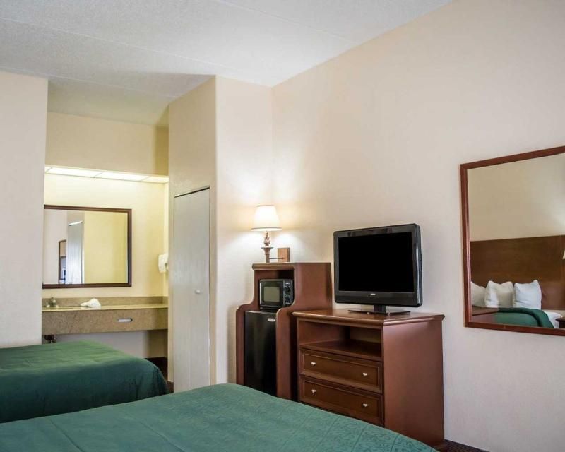 Quality Inn Weeki Wachee Spring Hill - photo 6