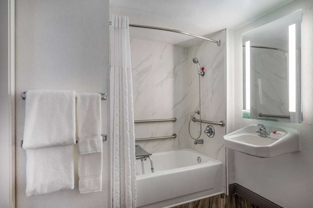 La Quinta Inn by Wyndham Sacramento North - photo 23