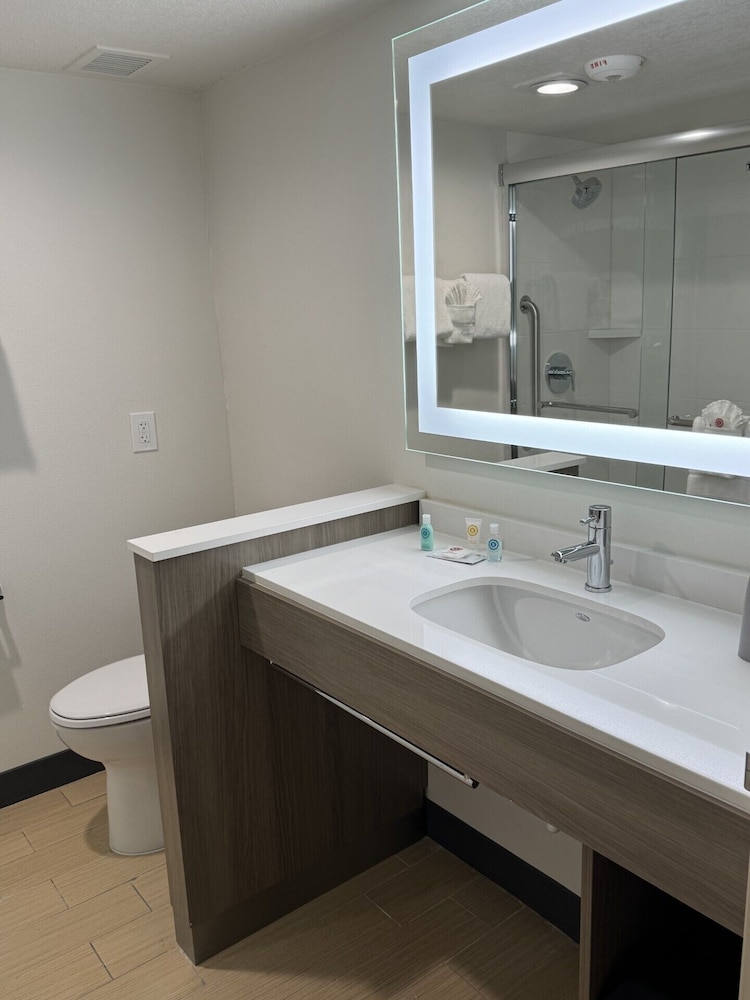 Holiday Inn Express Denver Central North by IHG - photo 23