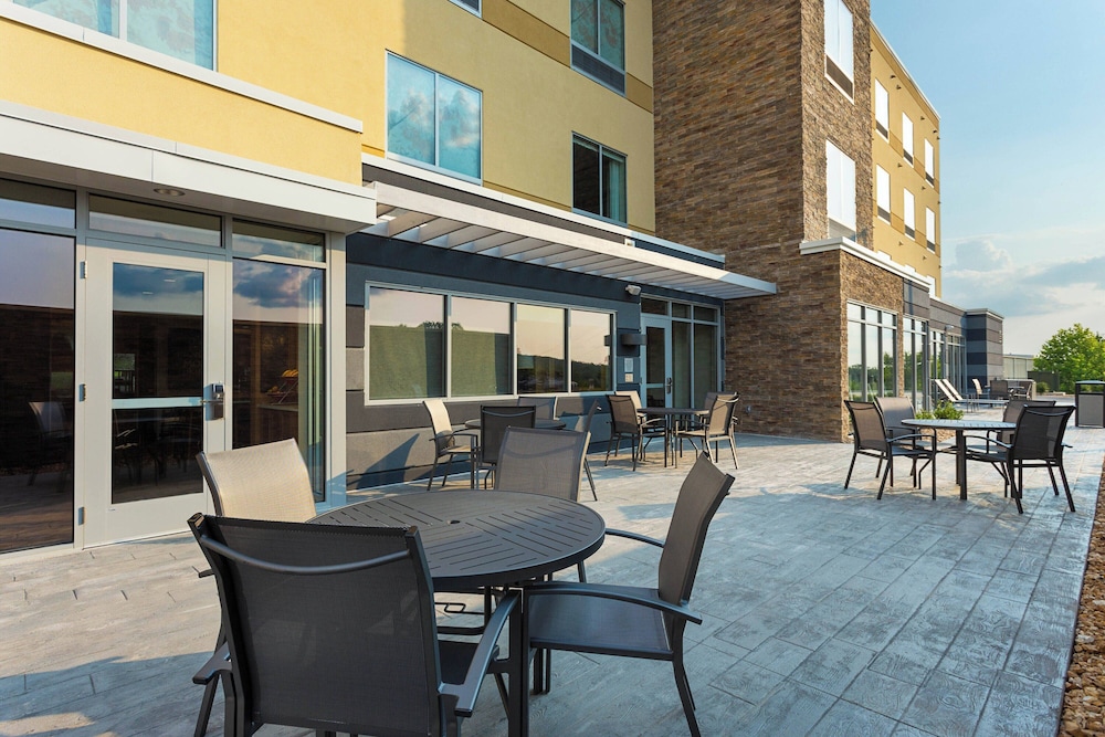 Fairfield Inn & Suites by Marriott Rolla - photo 24