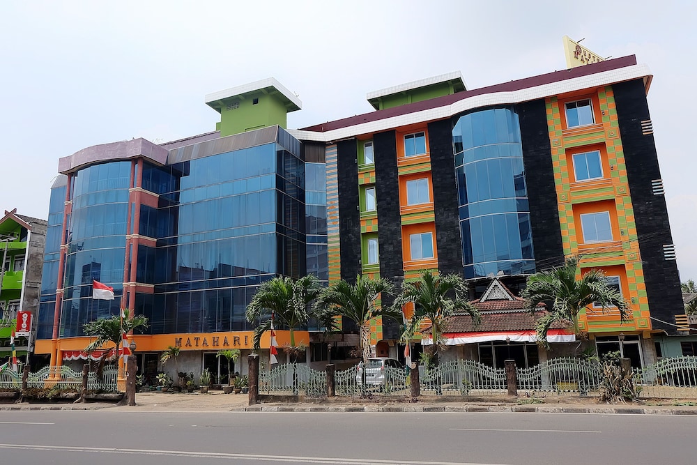 OYO 731 Hotel Matahari 1 Syariah in Jambi City, Indonesia