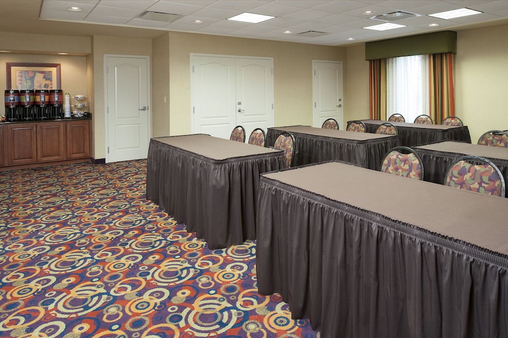 Hampton Inn Macomb - photo 49