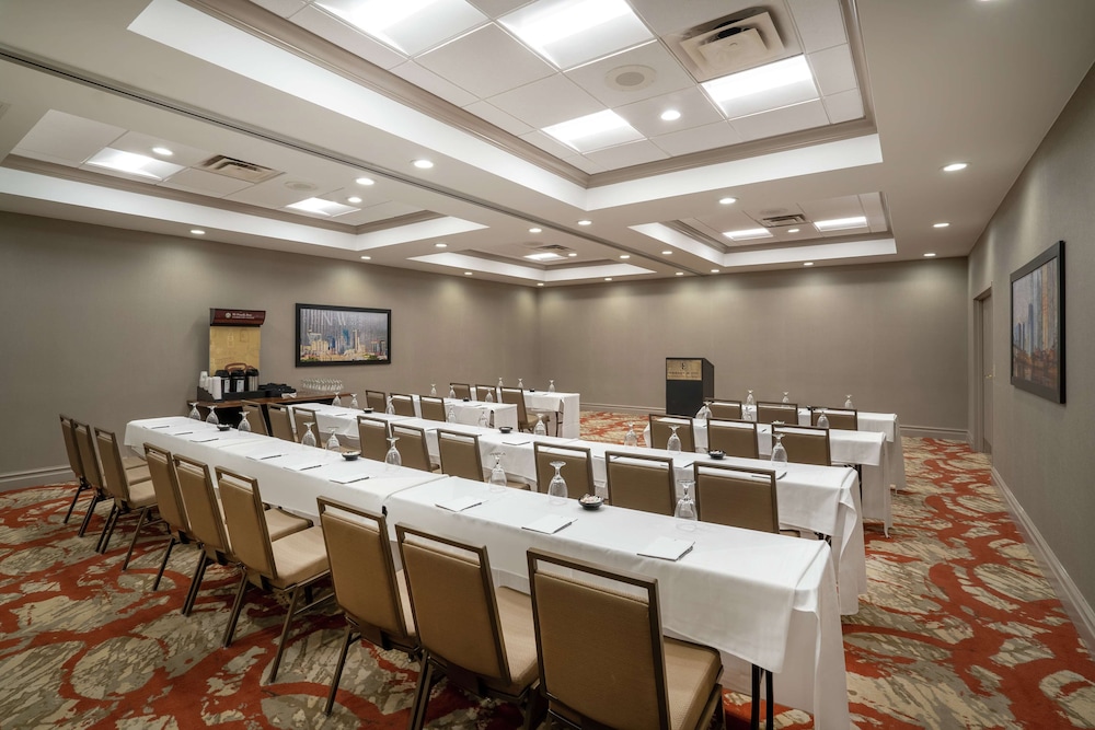 Embassy Suites by Hilton Nashville at Vanderbilt - photo 28