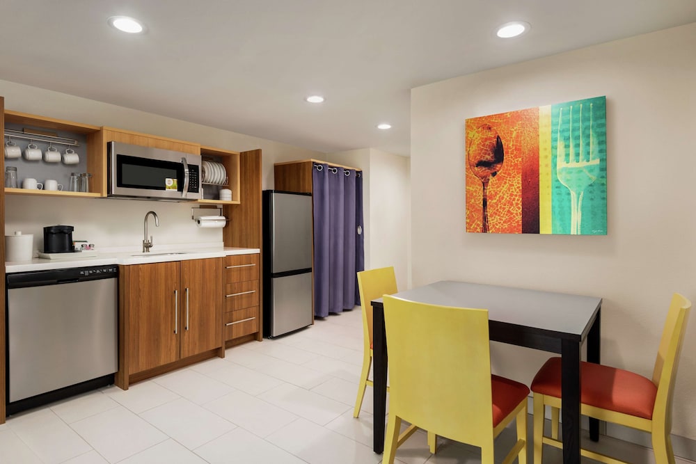 Home2 Suites by Hilton Woodbridge Potomac Mills - photo 18