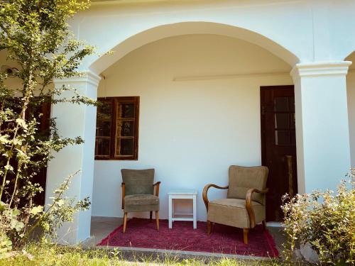 Charmantes Arkadenhaus mit großem Garten in Unknown City, Hungary