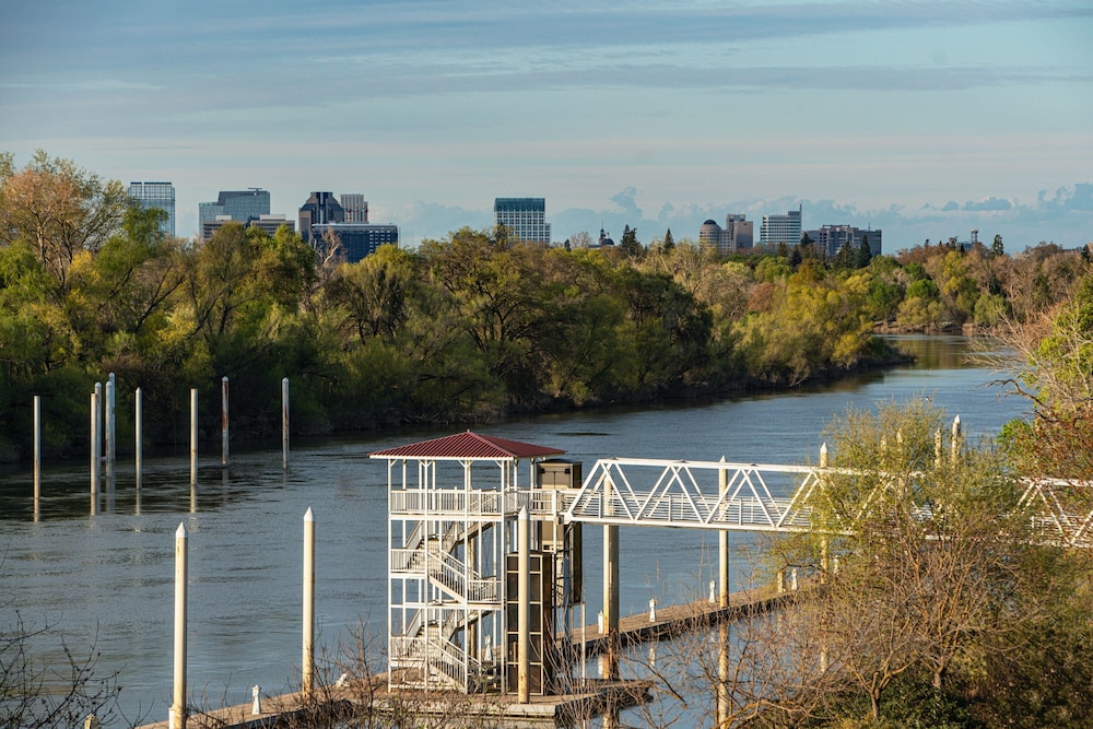 The Westin Sacramento Riverfront Hotel & Spa - photo 36