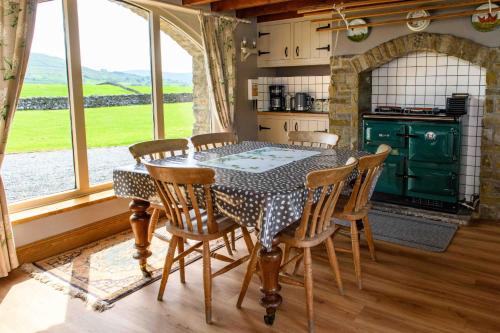 Finest Retreats Shepherds Cottage at Mile House Farm