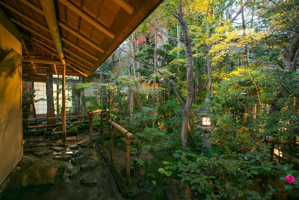 Yoshi Ima - carbon neutral hotel in Kyoto
