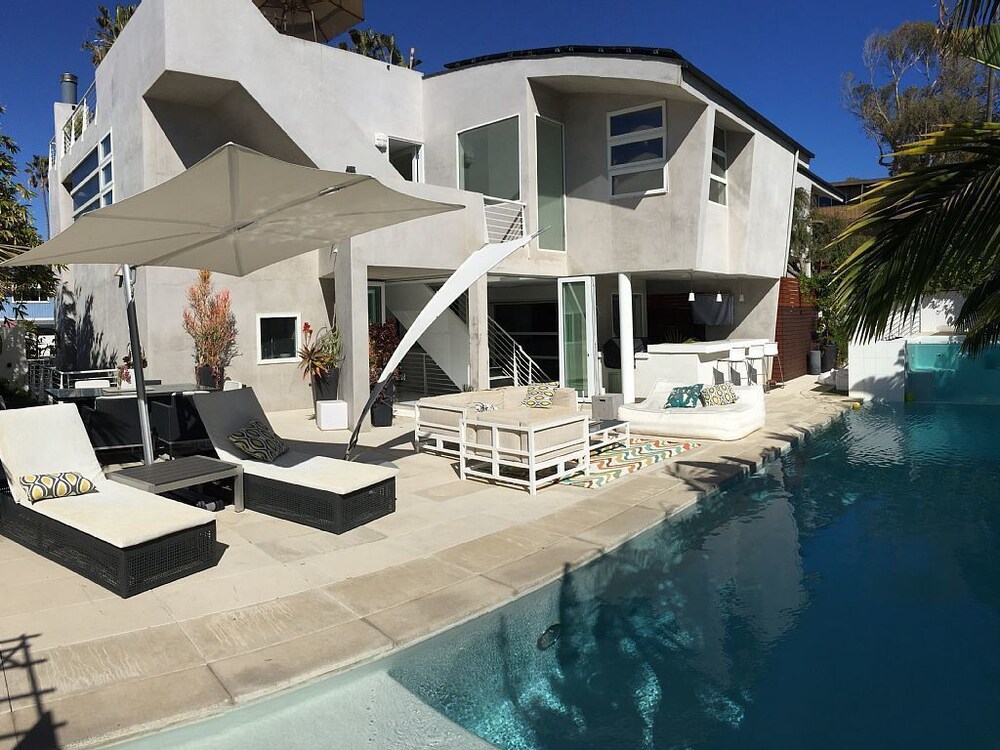 Modern Del Mar Beach Home - featured photo